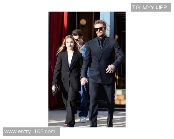 贝克汉姆亲吻14岁小七现场庆祝迈阿密夺冠女儿成长变化令人惊艳 贝克汉姆亲吻14岁小七现场庆祝迈阿密夺冠女儿成长变化令人惊艳