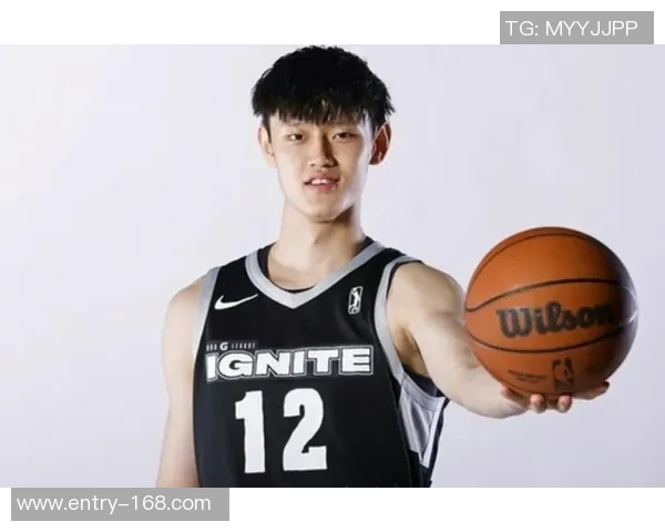 媒体人谈曾凡博选择大学的重要性认为其决策过于急躁